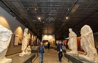 Mersin’de çocuklar ara tatilde hem eğlendi hem...