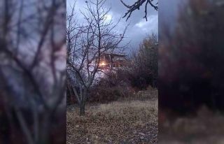 Meyve ağaçları tutuştu, yangının evlere sıçramasını...