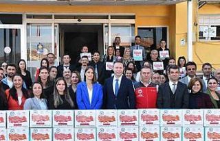 Milas’tan ülke genelindeki öğretmenlere hediyeleri...