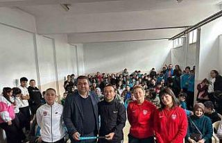 Milli Hokey Sporcuları, Menteşe Cumhuriyet Ortaokulu...