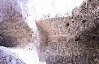 Muğla’da tarihi kiliseler definecilerin hedefinde