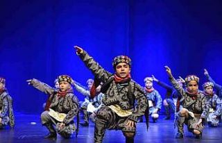 Muratpaşa Belediyesi Halk Dansları Topluluğu yeni...