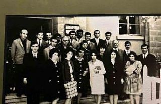 Müzede gezerken 14 yıl önce ölen annesinin fotoğrafını...