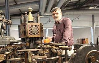 Müzenin en yaşlı üyesi: 140 yıllık zarf makinesi...