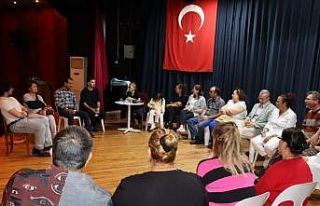 Nazilli Belediyesi Tiyatro Topluluğu ilk toplantısını...