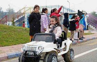 Öğrenciler trafik kurallarını öğreniyor