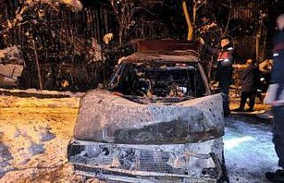 Otomobilde çıkan yangında ev ve traktör zarar...