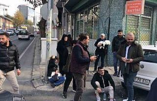Otomobille çarpışarak fırlayan motosikletli yayanın...