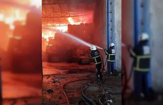 Pamuk fabrikasında çıkan yangın kontrol altına...