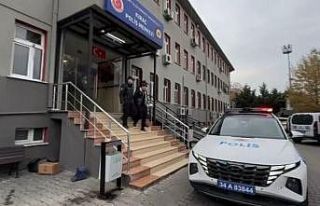 Park yeri kavgasında bir adamın boynuna tornavida...