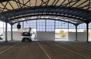 Pazarın çevresi rüzgara karşı kapatıldı