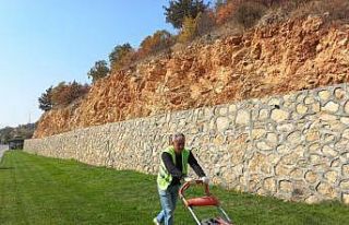 Peyzaj çalışmaları devam ediyor