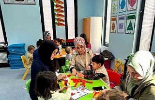 Plevne Anne Çocuk Oyun Evi’nde Kızılay Haftası’na...