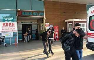 Polisten kaçan araçta 1 kilogram uyuşturucu ele...