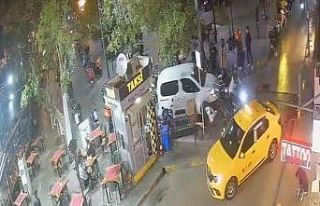 Polisten kaçarken motosikletleri ezdi geçti, o anlar...