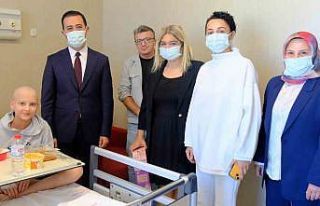 Sağlık müdüründen çocuklara moral ziyareti