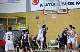 Sakarya Büyükşehir basket takımı İstanbul ekibini...