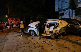 Sakarya’da ambulans ve üç aracın karıştığı...