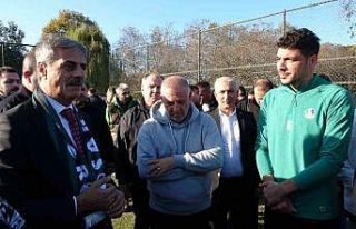 Sakaryaspor, yarım asırlık derbinin son provasını...