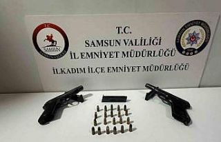 Samsun’da bir kadının evinde 2 tabanca ele geçirildi
