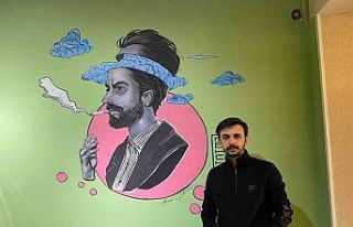 Sanatını duvarlarda yaşatıyor