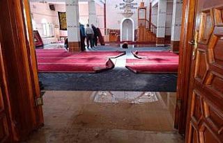 Şanlıurfa’da pes dedirten olay: Hortum çekip...