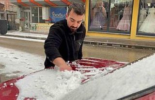 Sarıkamış yağan karla beyaza büründü