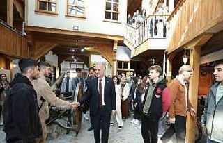 Şehre yeni gelen üniversite öğrencileri İnegöl’ü...