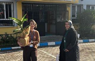 Şehrin en uzak noktalarındaki öğretmenlere tebessüm...