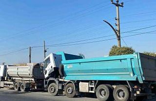 Seyir halindeki iki iş aracı alev aldı