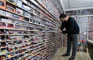 Sigara yerine minyatür araba aldı, 33 yılda 5 milyon...