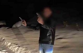 Silahla ateş açıp görüntüyü sosyal medyada...