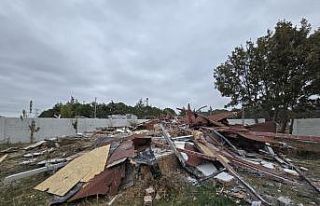 Silivri’de kaçak 5 yapının yıkımı yapıldı