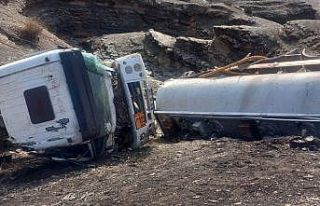 Şırnak’ta akaryakıt tankeri devrildi: 1 yaralı