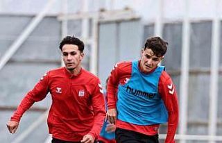 Sivasspor minyatür kale oyun oynadı