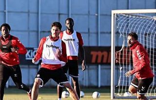 Sivasspor, minyatür kalede maç yaptı