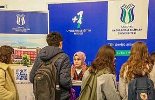 SUBÜ iki şehirde üniversite adaylarıyla buluştu