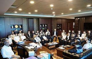 Sultangazi Belediye Başkanı Dursun gençlerle bir...