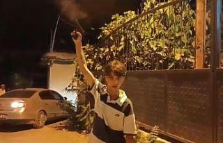 Tabancayla sokak ortasında birbirine ateş edip o...