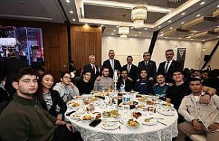 Tahmazoğlu Ankara’daki Şahinbeyli öğrencilerle...