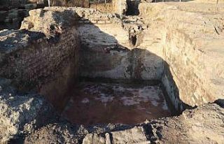 Tarihi kazılarda suyun depolandığı havuz bulundu