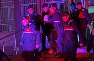 Tartıştığı kişiyi bıçaklayarak öldüren şüpheli...