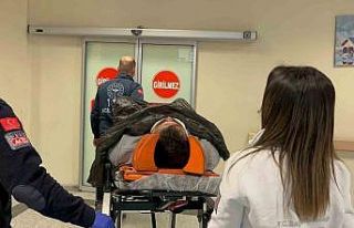 Taşlık alana iniş yapan paraşütçü yaralandı