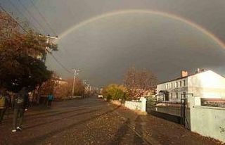 Tatvan’da gökkuşağı görsel şölen sundu
