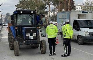 Tatvan’da kış lastiği denetimi yapıldı