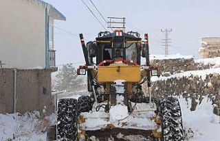 Tipide evinde mahsur kalan diyaliz hastasının yardımına...