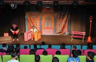 ’Tiyatro Seyretmeyen Çocuk Kalmasın’ projesi...