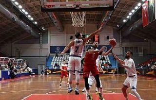 Türkiye Basketbol 2. Ligi: Kocaeli BŞB Kağıtspor:...