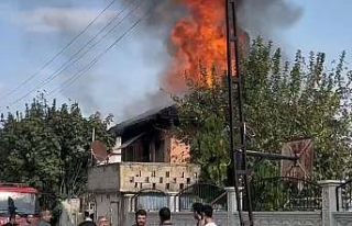 Uyuşturucu bağımlısı genç evini yaktı