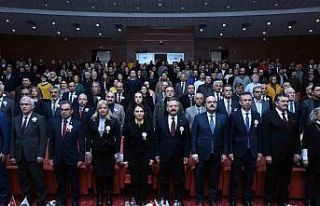 Vali Aksoy Öğretmenler Günü kutlama programına...